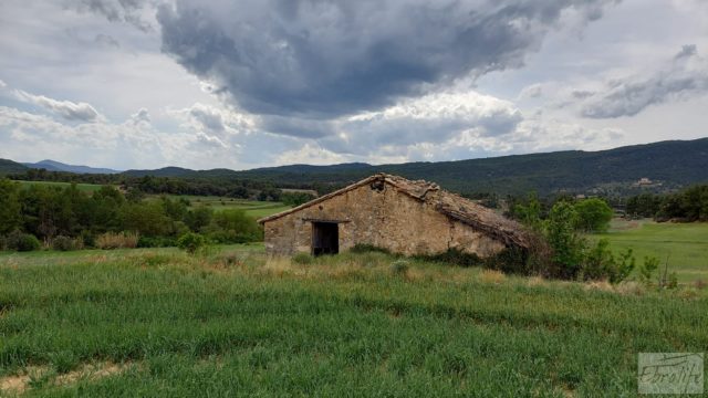 Finca con casa de piedra en Fuentespalda.