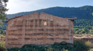 Foto de Finca en Fuentespalda con masía de adobe. en venta