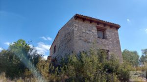 Finca con olivos centenarios y casa de piedra en Nonaspe. en venta con hermosas vistas por 78.000€