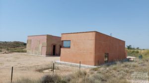 Foto de Finca de 7000 m2. en Alcañiz con taller de escultura. en venta por 575.000€