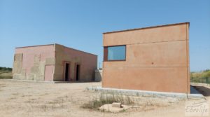 Detalle de Finca de 7000 m2. en Alcañiz con taller de escultura. por 575.000€