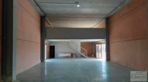 Finca de 7000 m2. en Alcañiz con taller de escultura. en venta por 575.000€