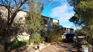 Se vende Finca en la huerta de Caspe con vivienda y almacén. con corral de ovejas por 180.000€