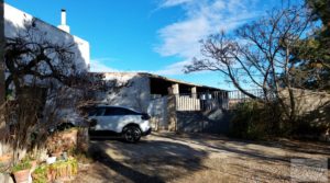 Finca en la huerta de Caspe con vivienda y almacén. para vender con corral de ovejas