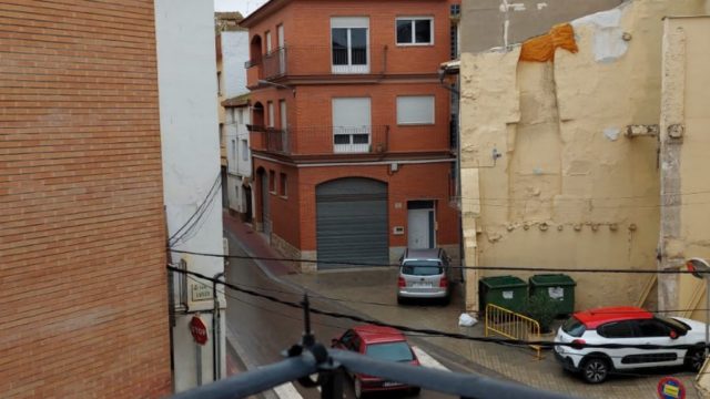 Casa en Caspe con garaje para tres vehiculos. Casa en Caspe con garaje para tres vehiculos.