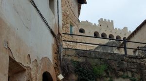 Casa en el centro histórico de Valderrobres. para vender con casa por 75.000€