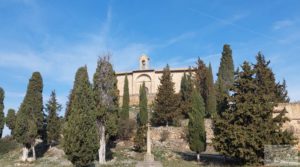 Finca de almendros, olivos y bosque en Arens de Lledó. en venta con buenos accesos