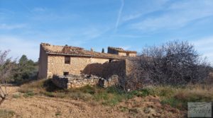 Vendemos Finca de almendros, olivos y bosque en Arens de Lledó. con buenos accesos por 160.000€