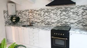 Detalle de Finca en Arens de Lledó, con olivos y almendros. con piscina por 160.000€