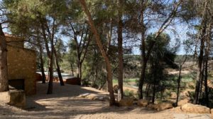 Se vende Gran propiedad en Torre del Compte, muy cerca del río Matarraña. por 450.000€