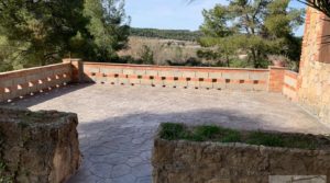 Gran propiedad en Torre del Compte, muy cerca del río Matarraña. en oferta por 450.000€
