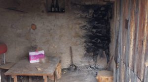 Foto de Finca de almendros y olivos en Mazaleón, con casa de campo de piedra. en venta con buenos accesos por 19.000€